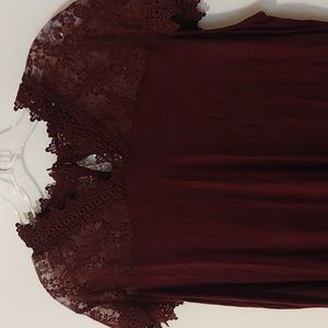 Lace detail top size 1X